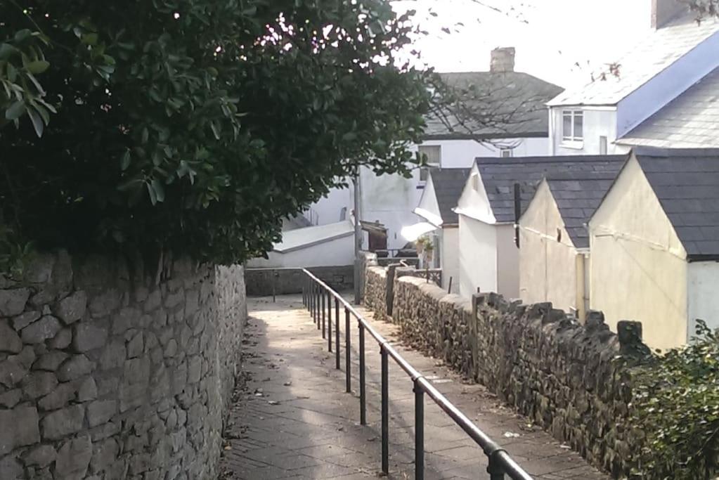 Seaview With Oodles Of Charm Sleeps 4 Appartement